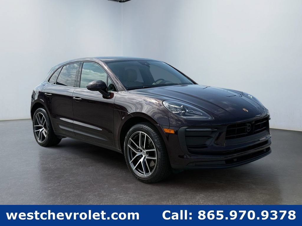 Used 2024 Porsche Macan w/ Premium Plus Package AWD/4WD image 1