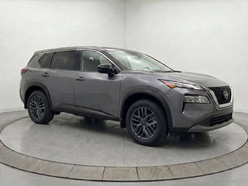 Used 2023 Nissan Rogue S FWD image 1