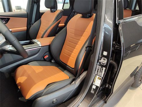 New 2026 Mercedes-Benz GLC 300 4MATIC image 4