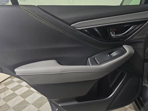 Used 2025 Subaru Outback Onyx Edition image 23