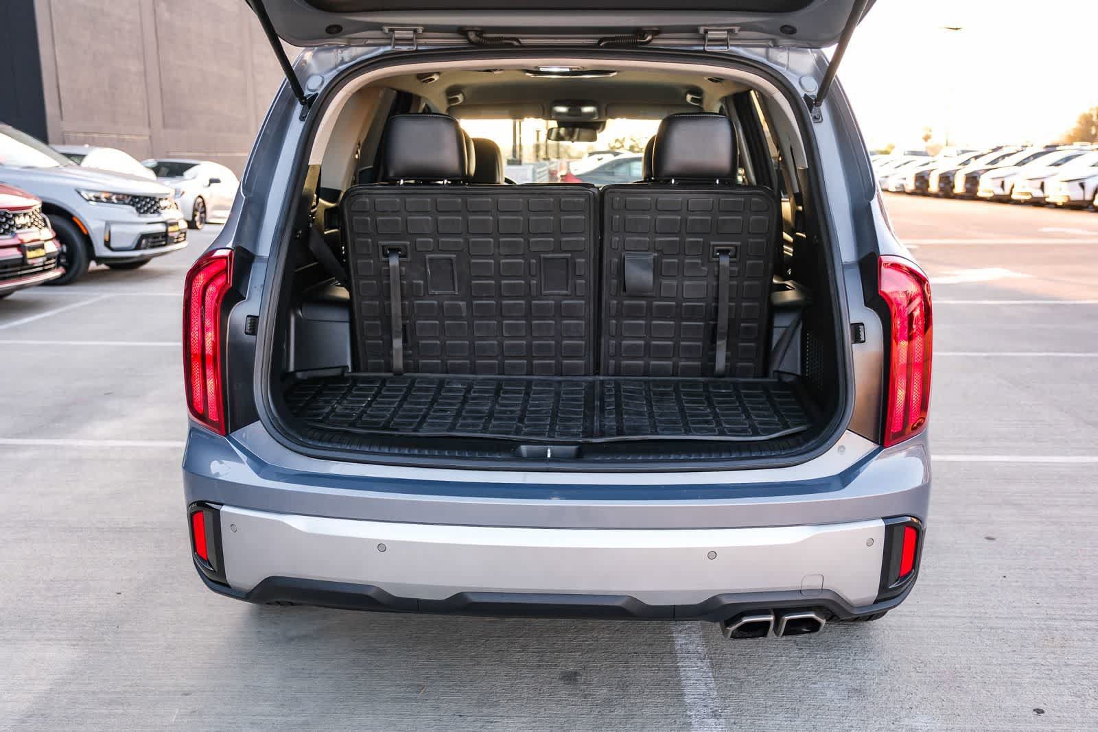 Used 2024 Kia Telluride S FWD image 28
