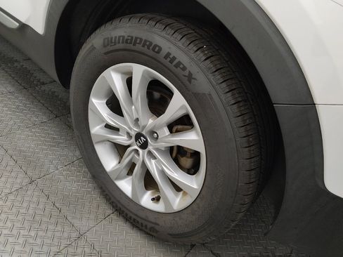 Used 2021 Kia Telluride LX FWD image 31