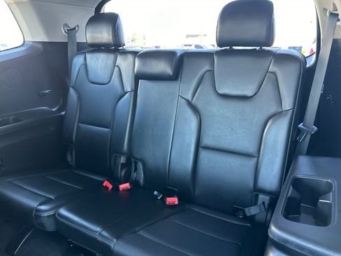 Used 2025 Kia Telluride S AWD/4WD image 16