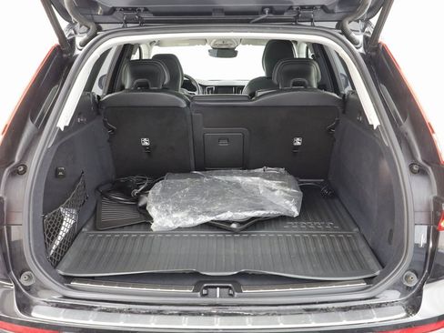 Used 2025 Volvo XC60 T8 Ultra w/ Protection Package Premier image 19