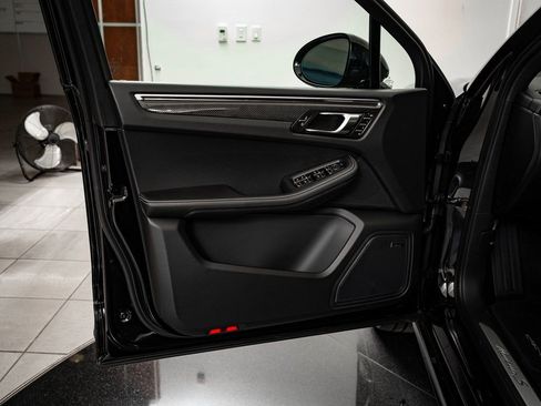 New 2026 Porsche Macan S AWD/4WD image 33