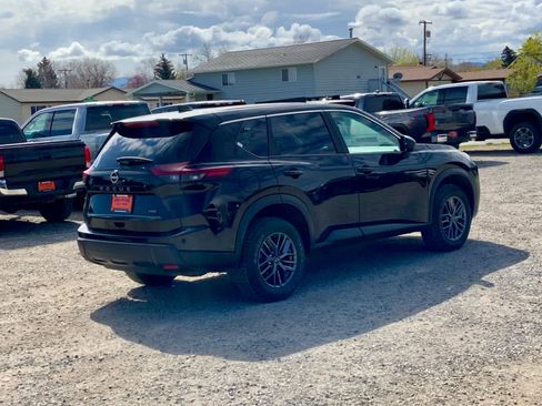 Used 2024 Nissan Rogue S AWD/4WD image 5