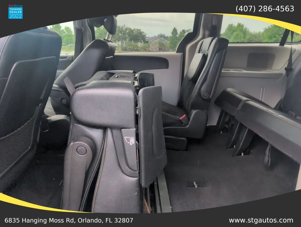 Used 2020 Dodge Grand Caravan SXT FWD image 18