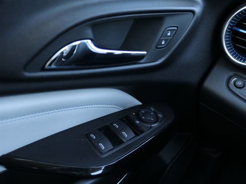 New 2026 Chevrolet Trax LT w/ LPO, Blackout Package image 11