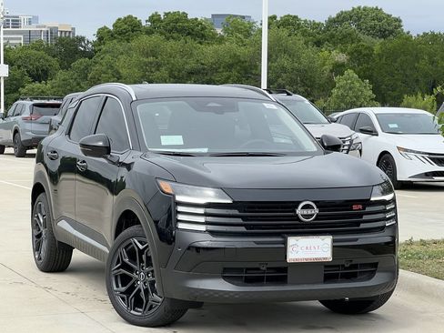 New 2026 Nissan Kicks SR w/ SR Premium Package AWD/4WD image 2