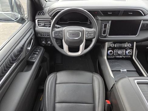 Used 2022 GMC Yukon XL Denali image 34