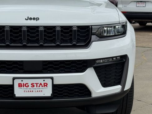 New 2026 Jeep Grand Cherokee L Limited RWD image 5