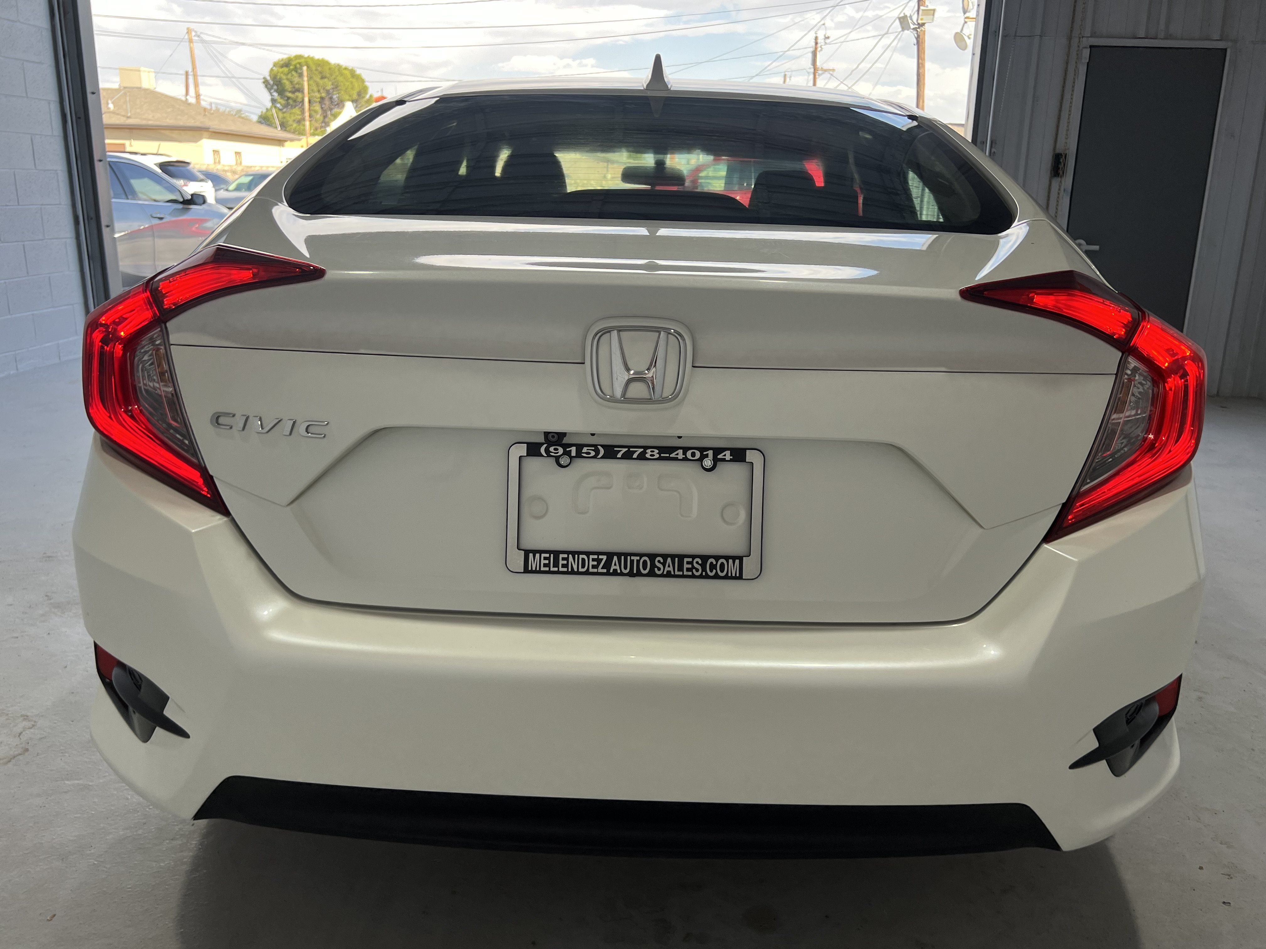 Used 2018 Honda Civic EX image 4