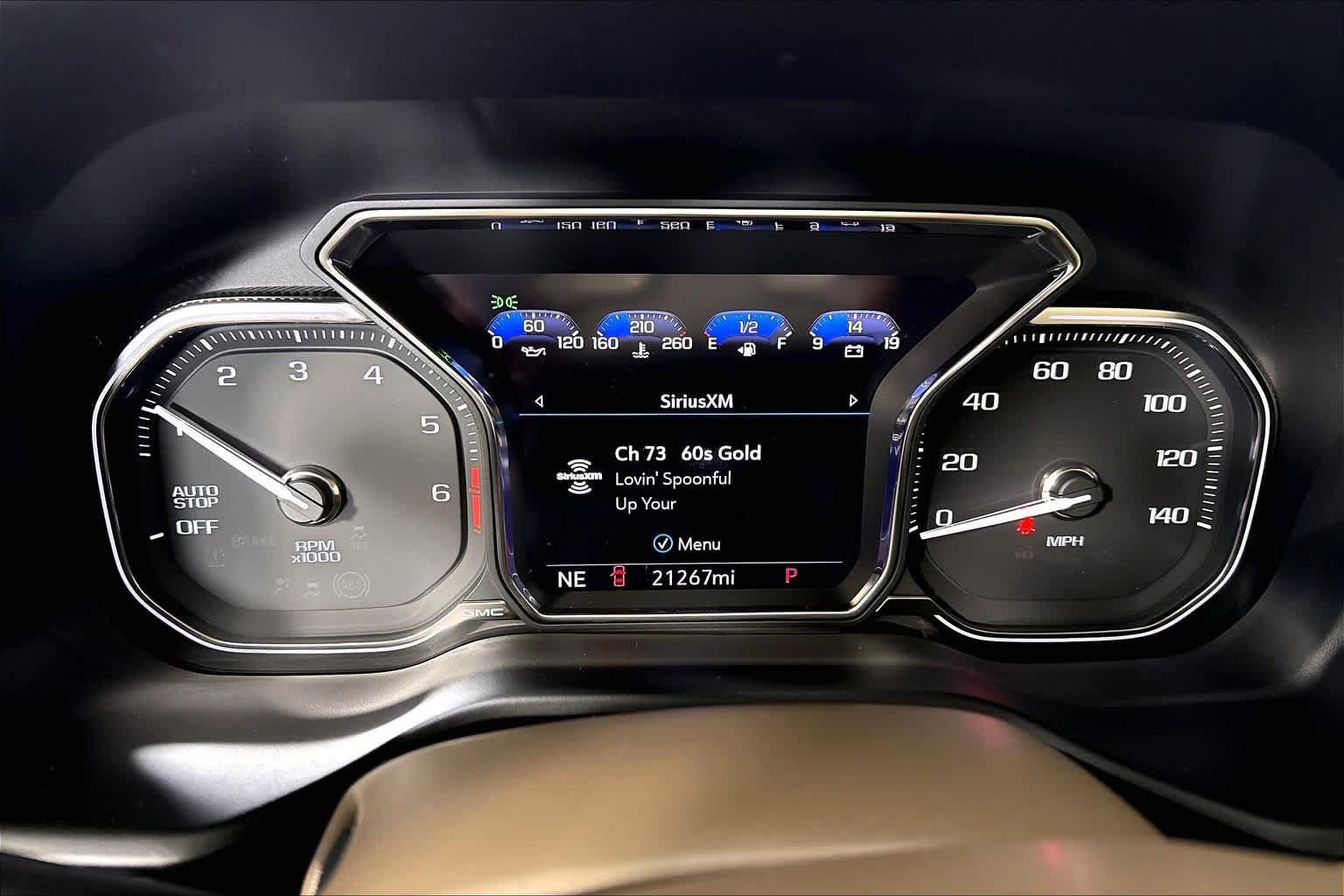 Used 2021 GMC Yukon Denali w/ Denali Premium Package RWD image 23