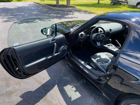 Used 2012 MAZDA MX-5 Miata Grand Touring w/ Premium Pkg RWD image 20