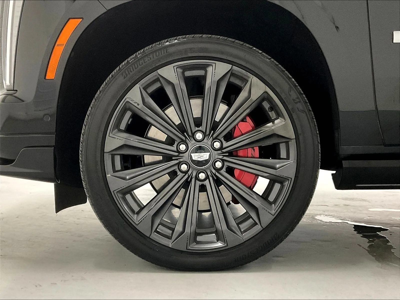 Used 2025 Cadillac Escalade V AWD/4WD image 40