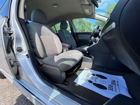 Used 2011 Nissan Sentra 2.0 SR FWD image 11