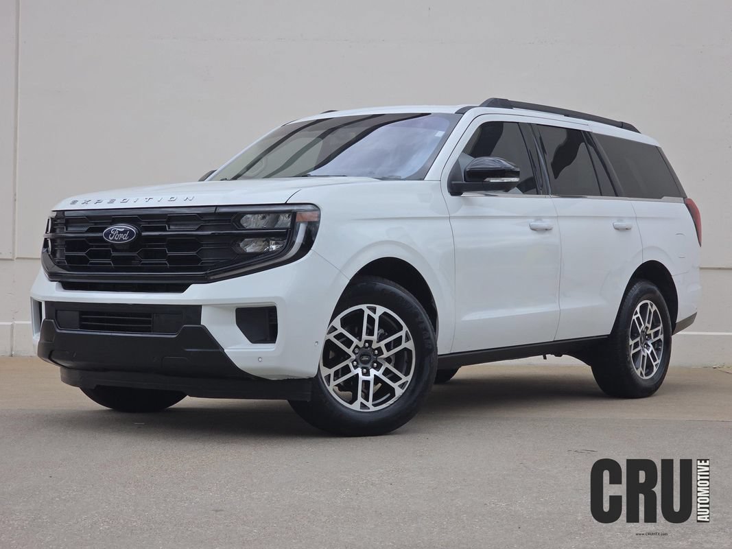Used 2025 Ford Expedition Active RWD image 1