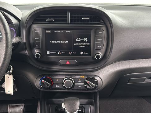 Used 2025 Kia Soul LX w/ LX Technology Package image 10