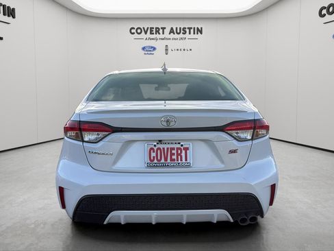 Used 2022 Toyota Corolla SE image 4