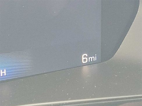 New 2024 Chevrolet Colorado LT w/ LT Convenience Package III image 12