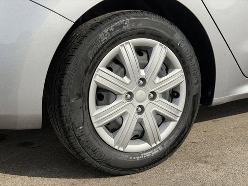 Used 2023 Kia Rio S image 27