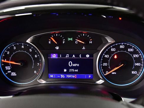 Used 2021 Chevrolet Traverse LT AWD/4WD image 16