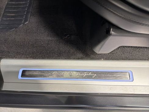 Used 2021 Land Rover Range Rover Autobiography image 11