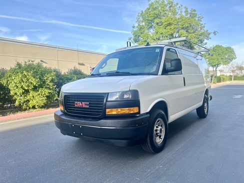 Used 2023 GMC Savana 2500 REGULAR VAN 3D w/ Driver Convenience Package image 8