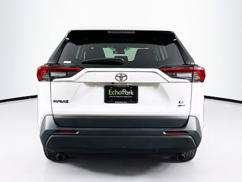 Used 2024 Toyota RAV4 LE image 7