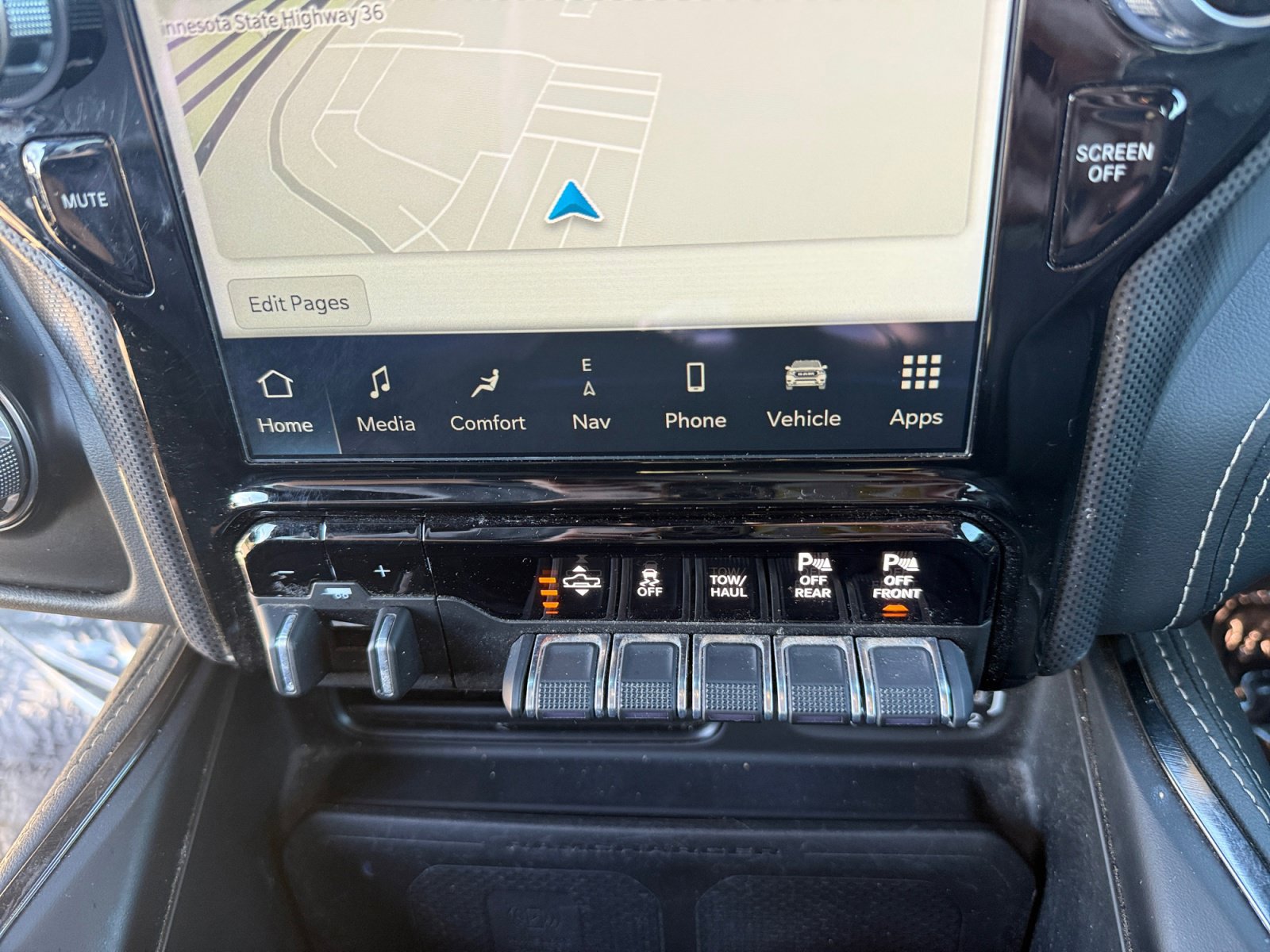 Used 2022 RAM 1500 Limited w/ Body Color Bumper Group AWD/4WD image 28