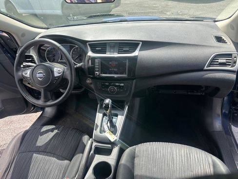 Used 2019 Nissan Sentra SV FWD image 34