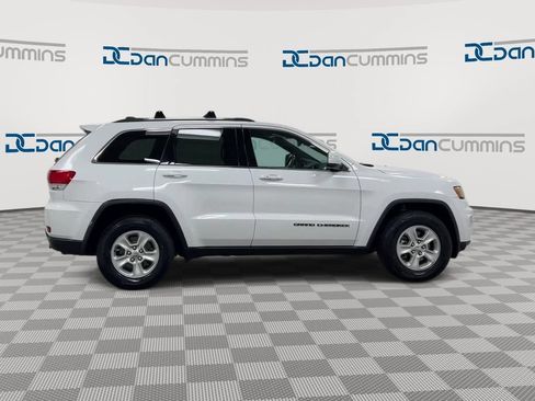 Used 2017 Jeep Grand Cherokee Laredo w/ Quick Order Package 2BE RWD image 9