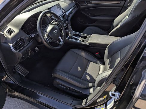 Used 2022 Honda Accord Sport image 9