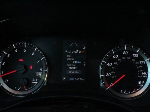 Used 2021 Toyota Highlander LE image 30