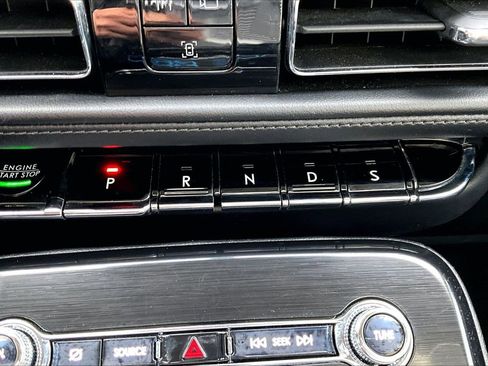 Used 2022 Lincoln Nautilus Reserve image 32