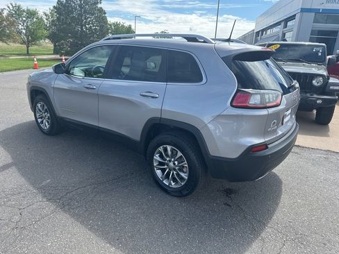 Used 2019 Jeep Cherokee Latitude Plus w/ Comfort/Convenience Group AWD/4WD image 34
