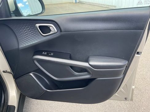 Used 2020 Kia Soul EX FWD image 38