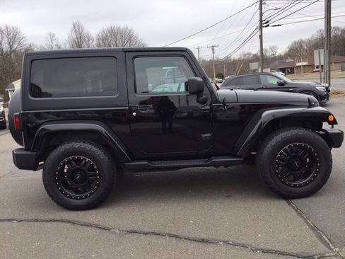 Used 2012 Jeep Wrangler Sahara w/ Connectivity Group image 7
