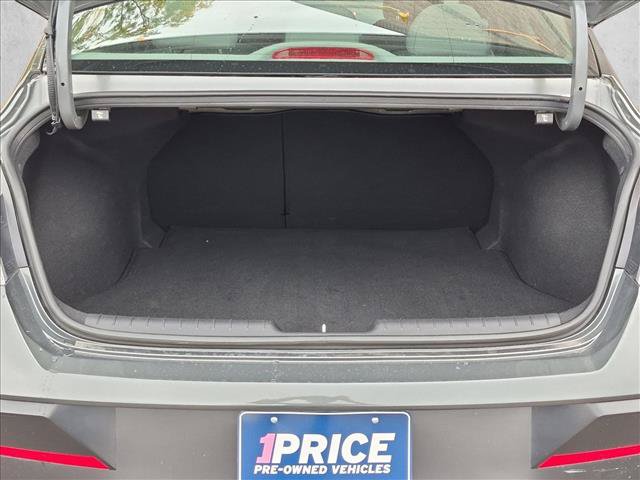 Used 2026 Hyundai Elantra SEL Sport Premium FWD image 6