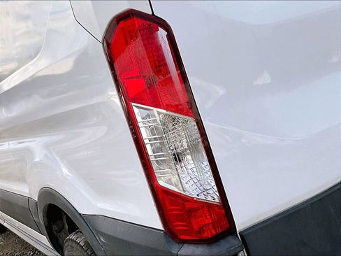 Used 2018 Ford Transit 250 130 Low Roof image 24