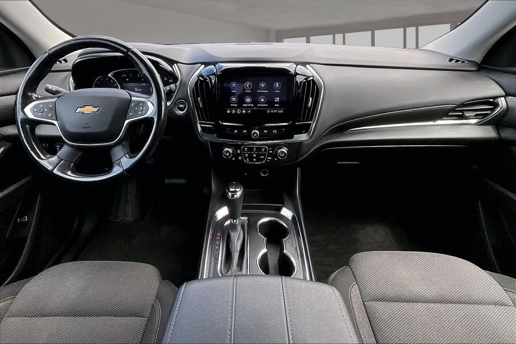Used 2020 Chevrolet Traverse LT w/ Driver Confidence II Package AWD/4WD image 16