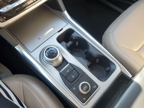 Used 2021 Ford Explorer XLT w/ Equipment Group 202A image 17