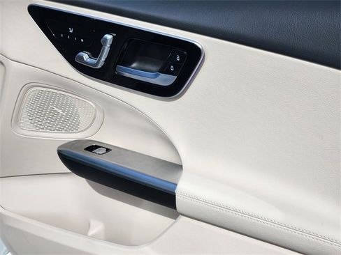 Certified 2025 Mercedes-Benz C 300 4MATIC Sedan image 21