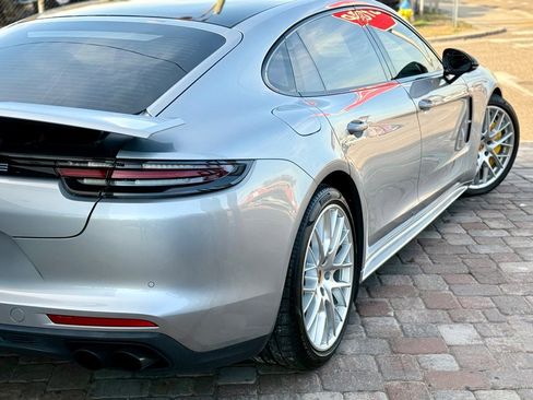 Used 2018 Porsche Panamera Turbo Executive w/ Assistance Package image 37