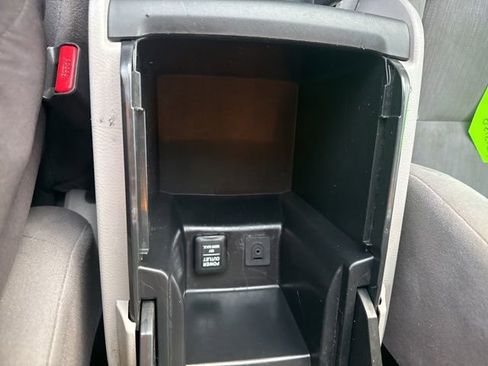 Used 2011 Honda Accord LX image 24