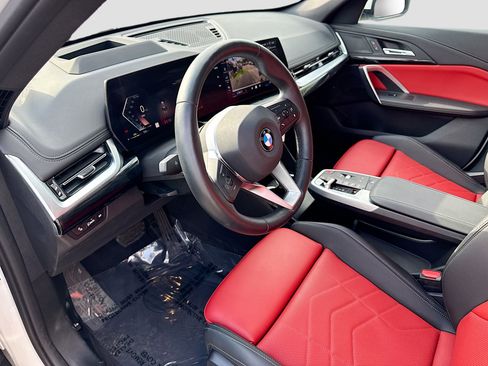 Used 2025 BMW X1 xDrive28i w/ Technology Package AWD/4WD image 25