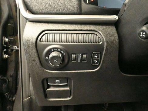 Used 2024 Jeep Wagoneer Series II w/ Flexible Seating Group AWD/4WD image 34
