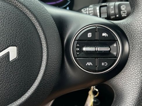 Used 2023 Kia Soul LX w/ LX Technology Package image 18
