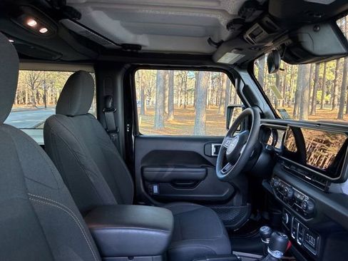 Used 2024 Jeep Wrangler Sport S image 24