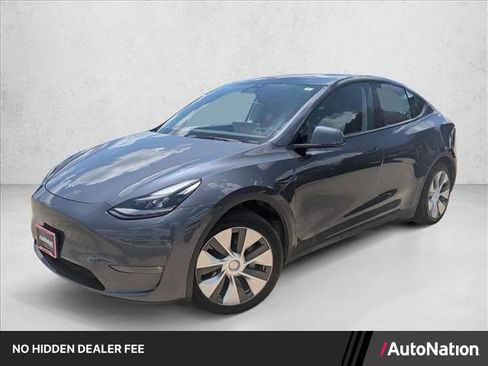 Used 2023 Tesla Model Y Long Range AWD/4WD image 1